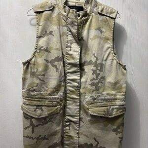 Max Jeans Beige Camo Zip Vest